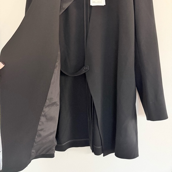 NEW Theory Winola Black Admiral Crepe Blazer - Picture 7 of 8